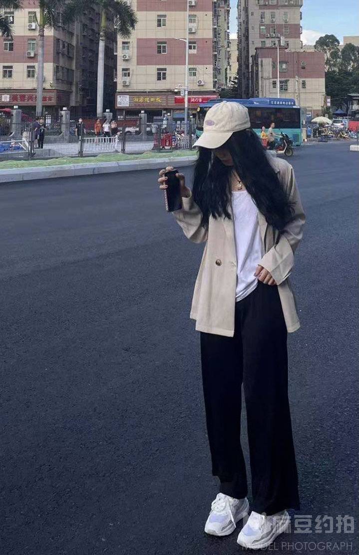 校园模特
