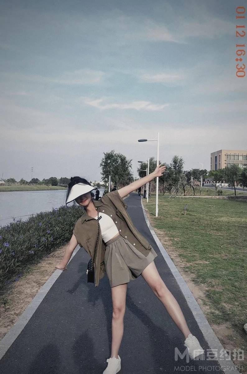 校园模特