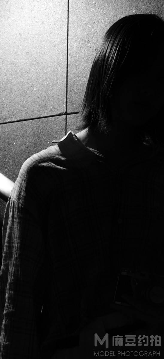 黑白模特