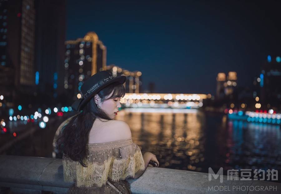 夜景模特