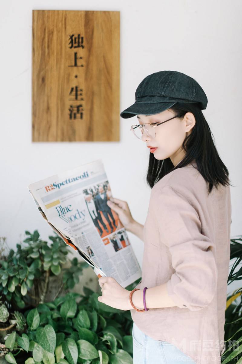 情绪模特