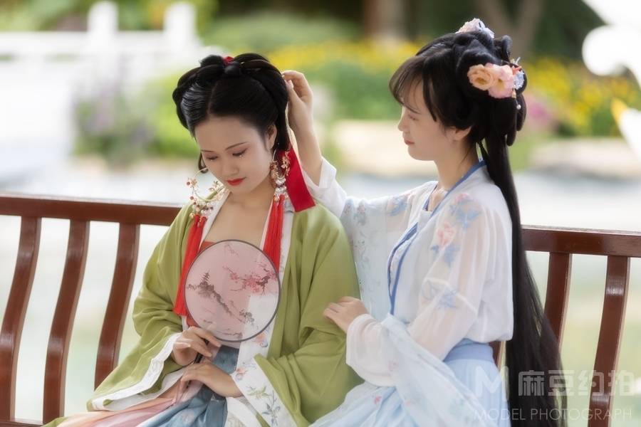 汉服模特