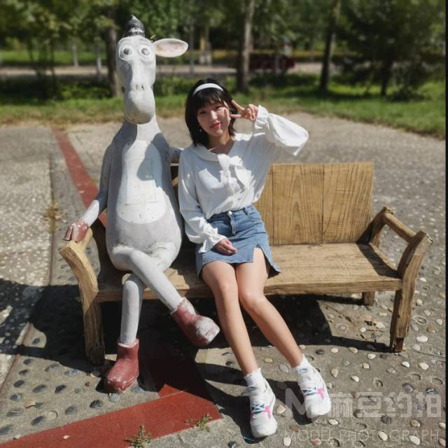 校园模特