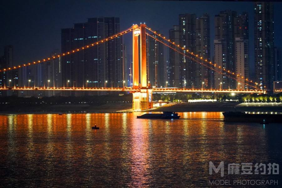 夜景模特