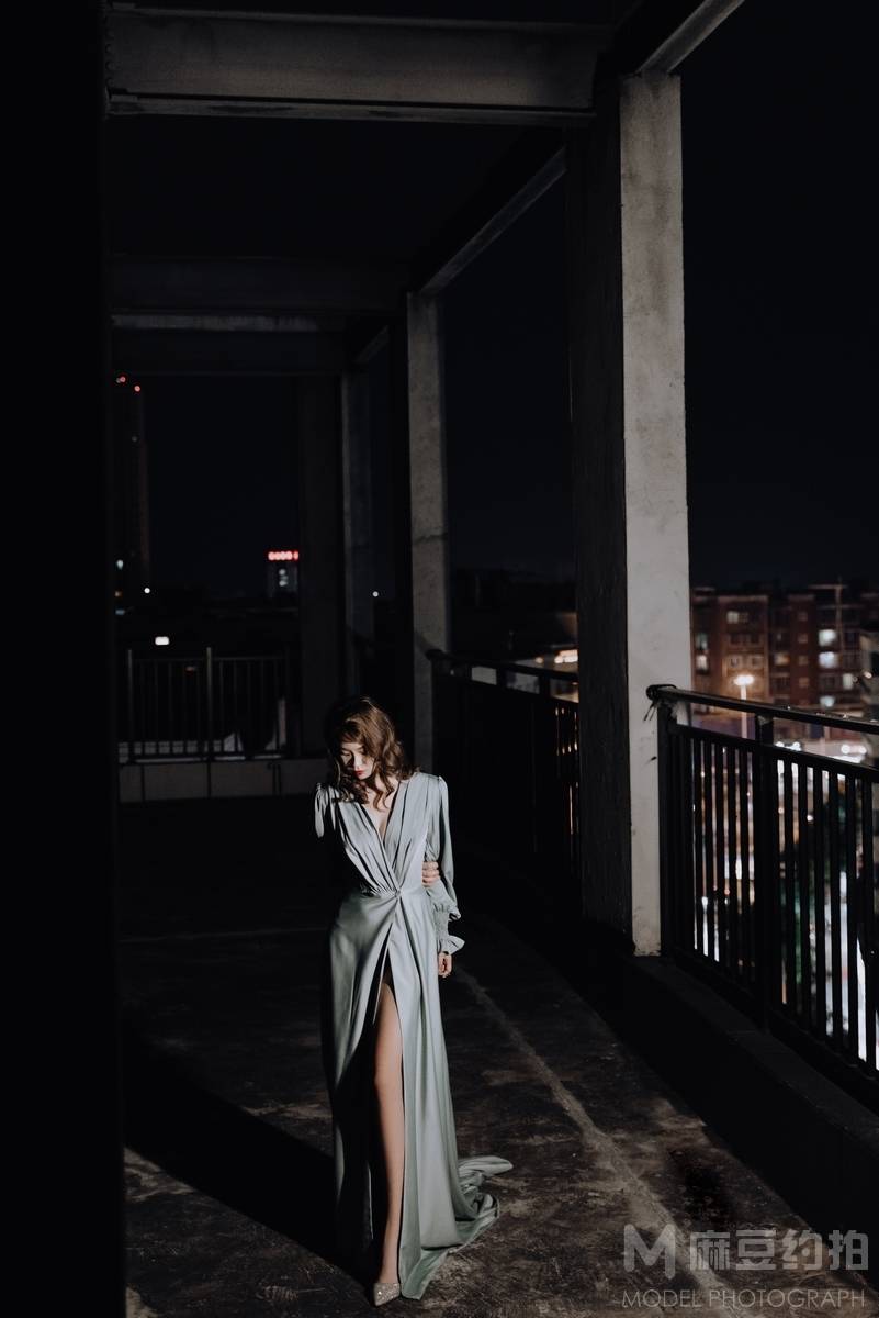 夜景模特