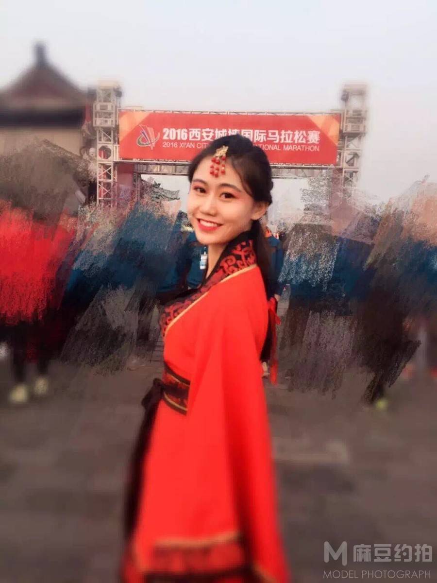 汉服模特
