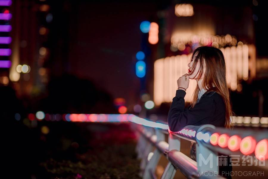夜景模特