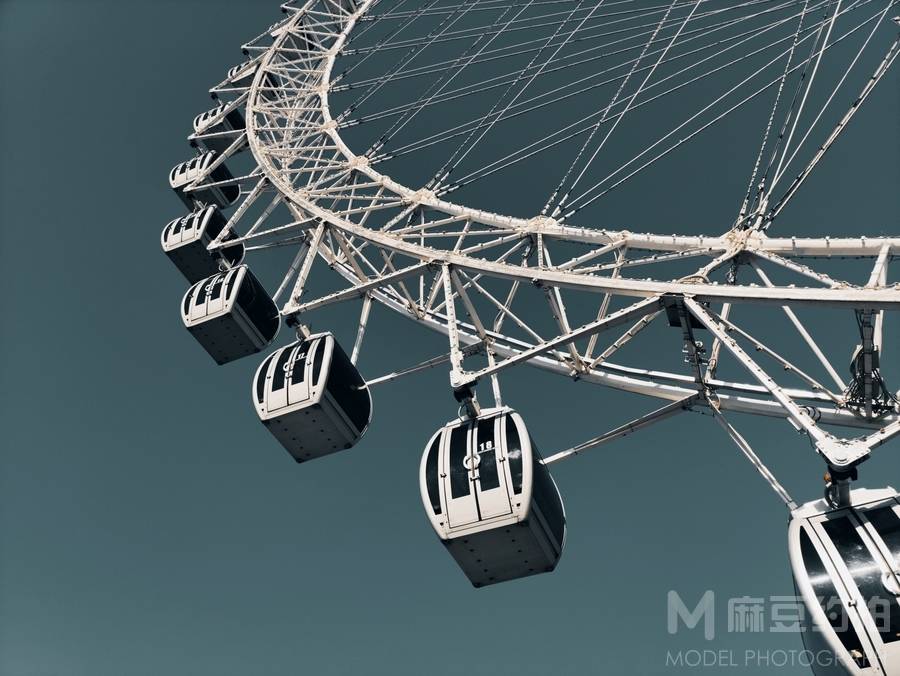 黑白模特