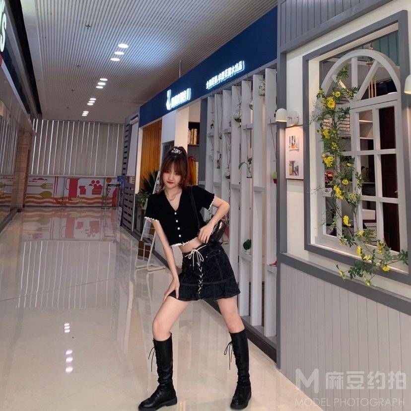 校园模特