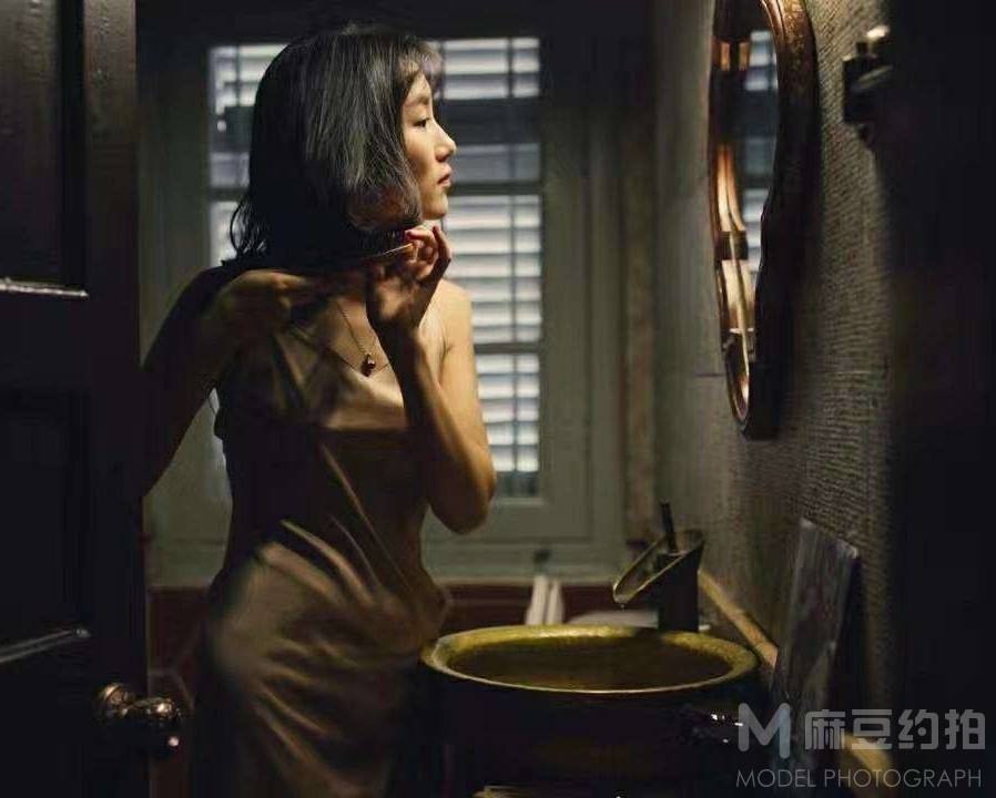 胶片模特