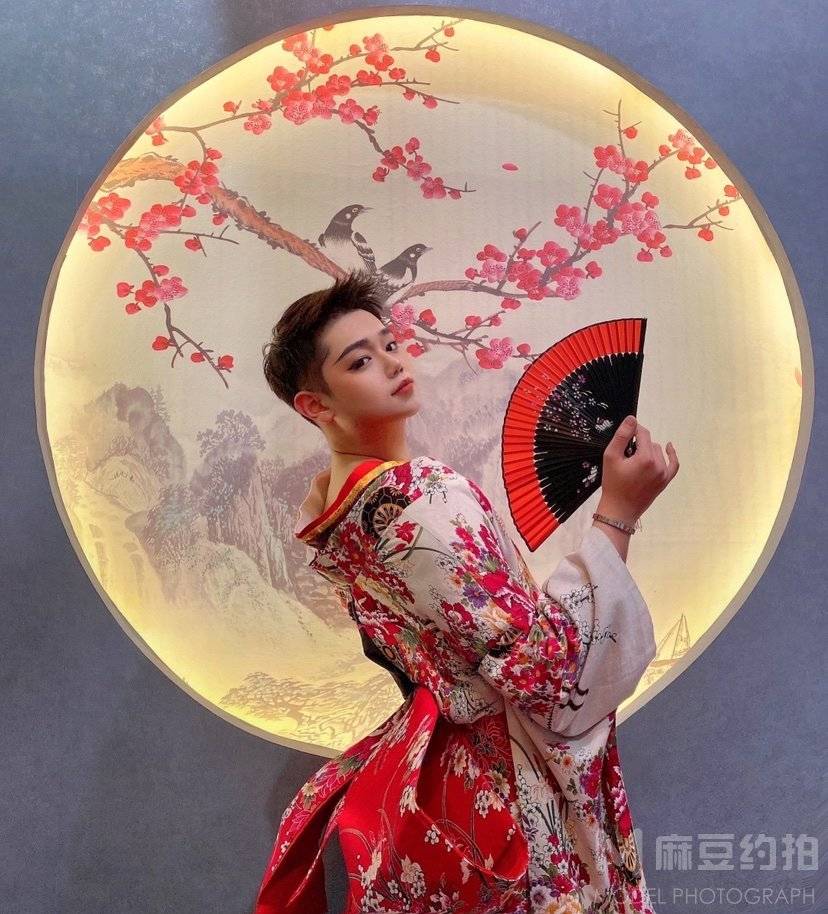 妆容模特