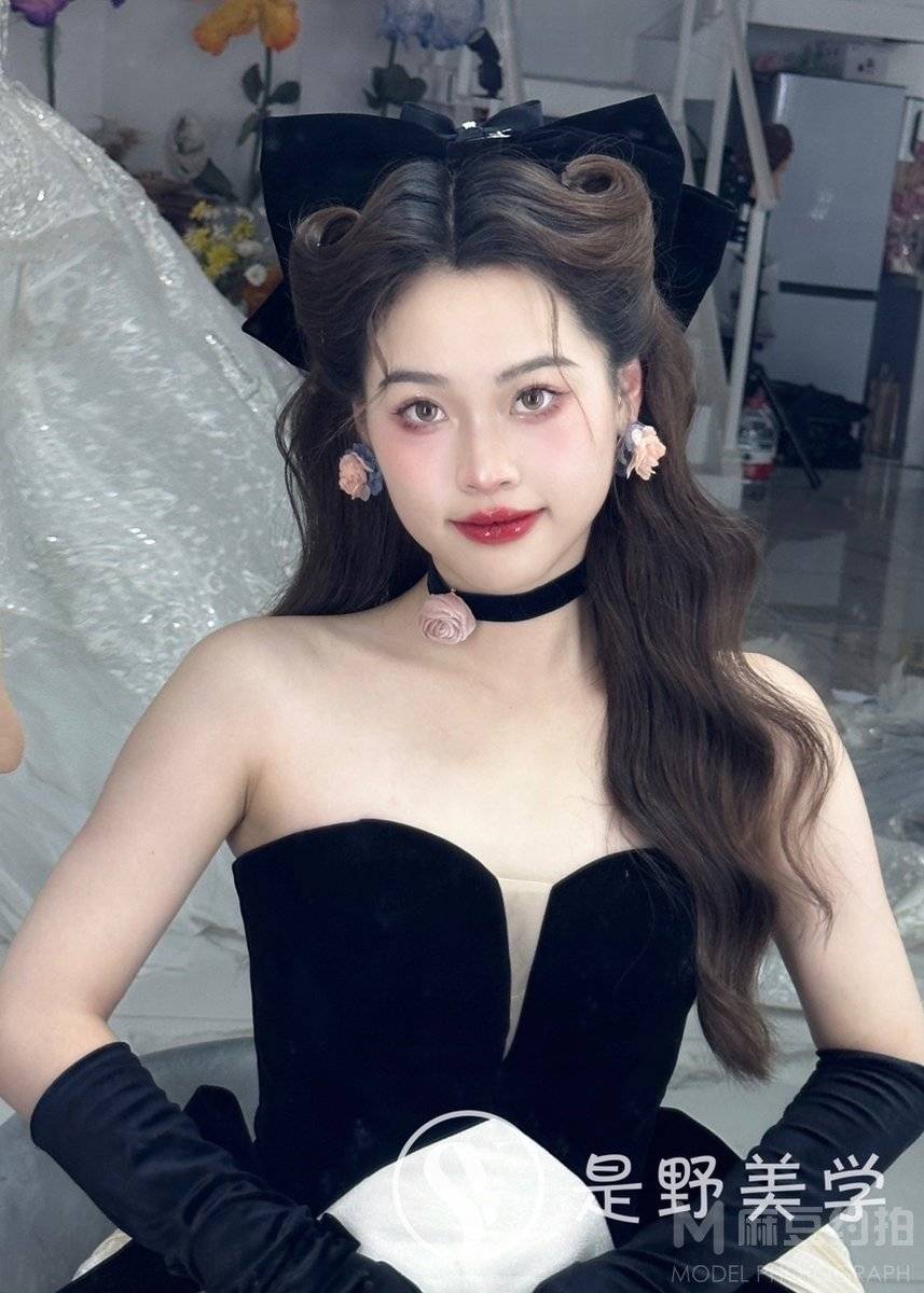 妆容模特