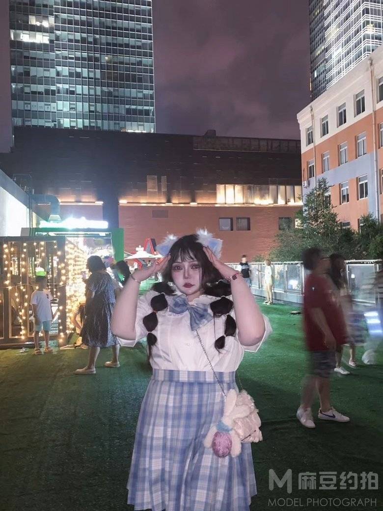 妆容模特