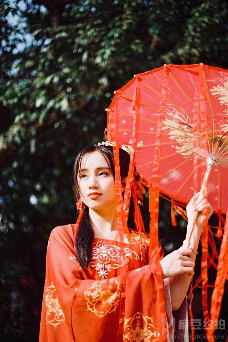 汉服模特