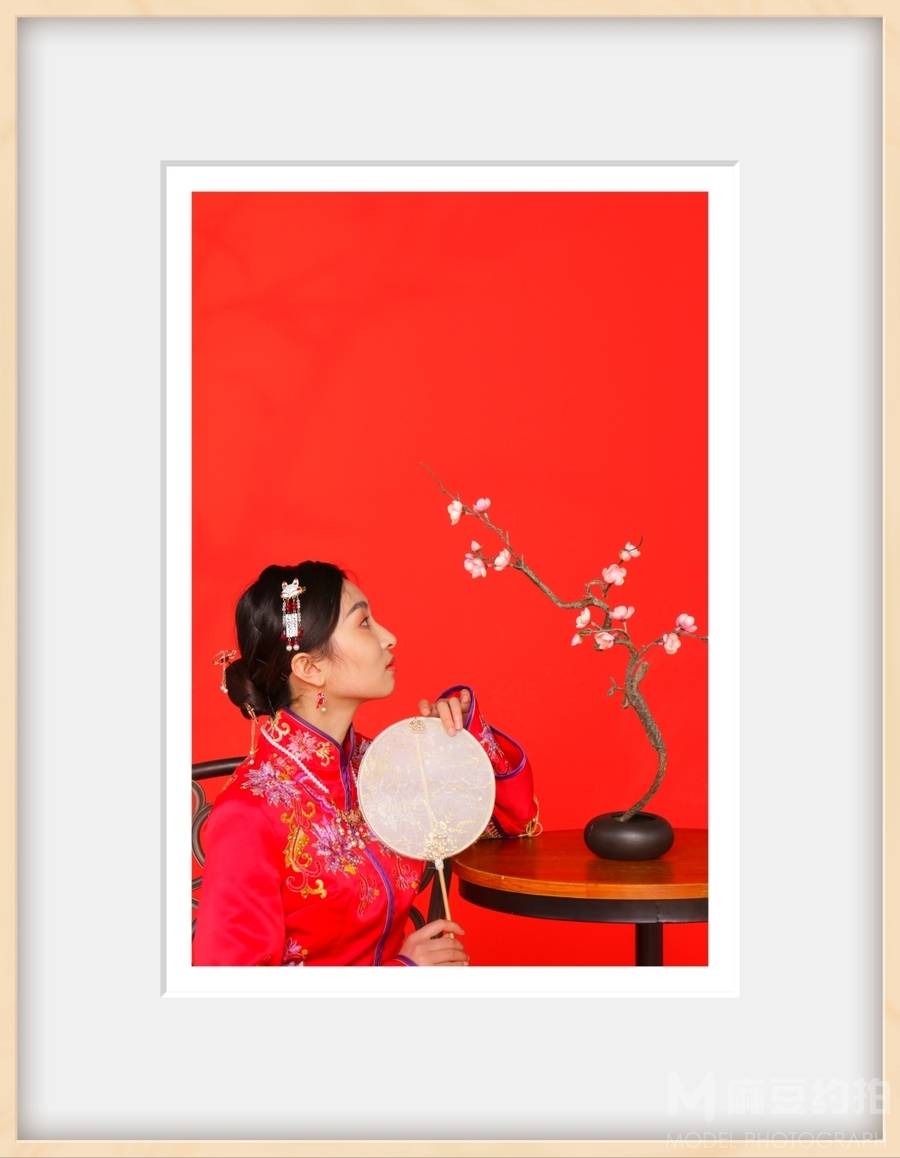 情绪模特