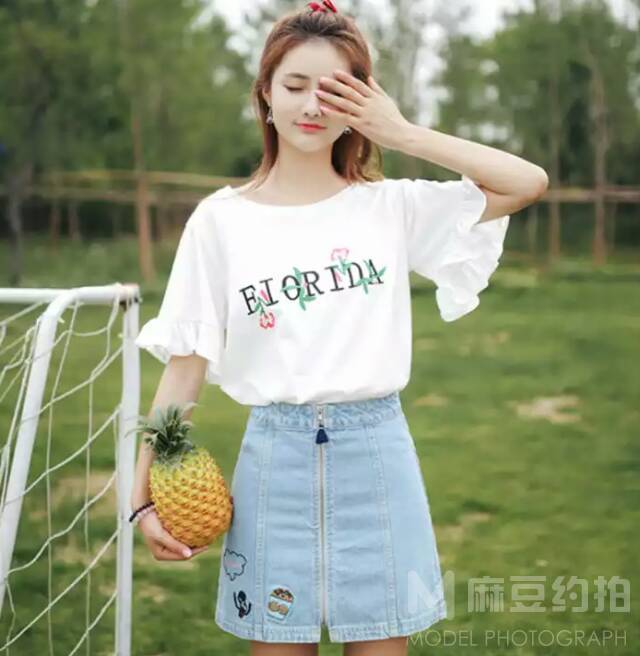 校园模特