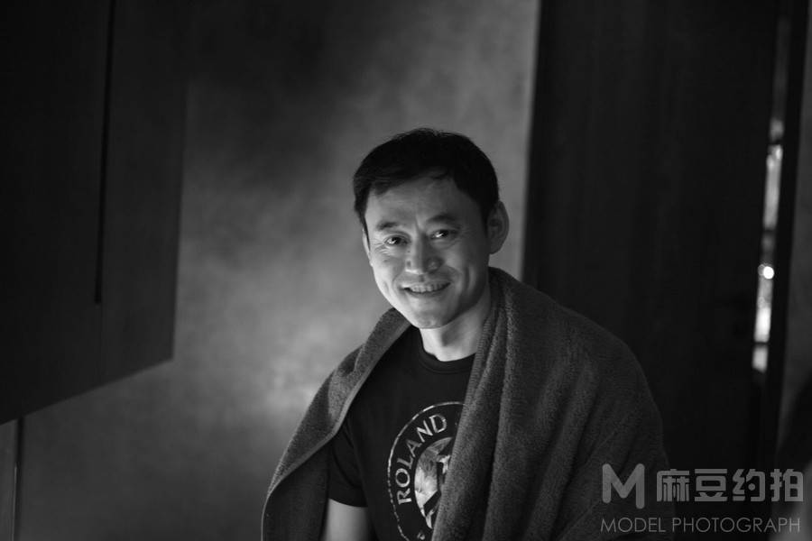 黑白模特