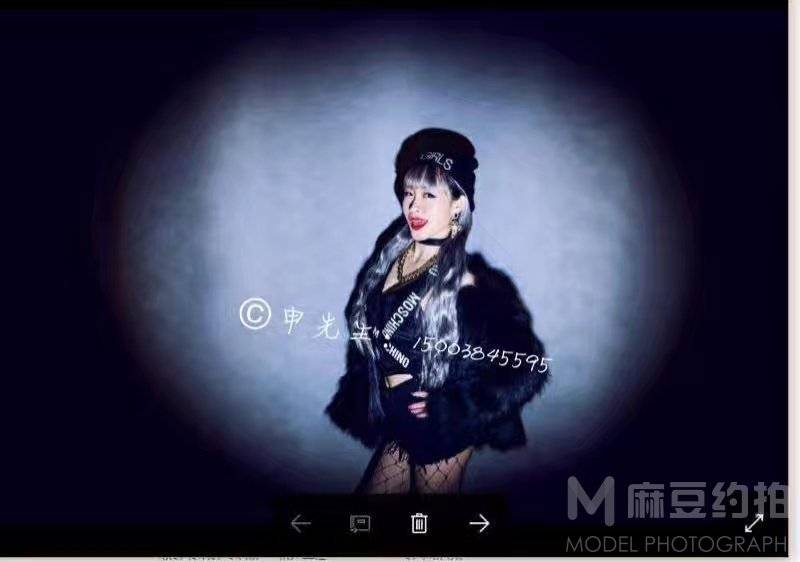 情绪模特