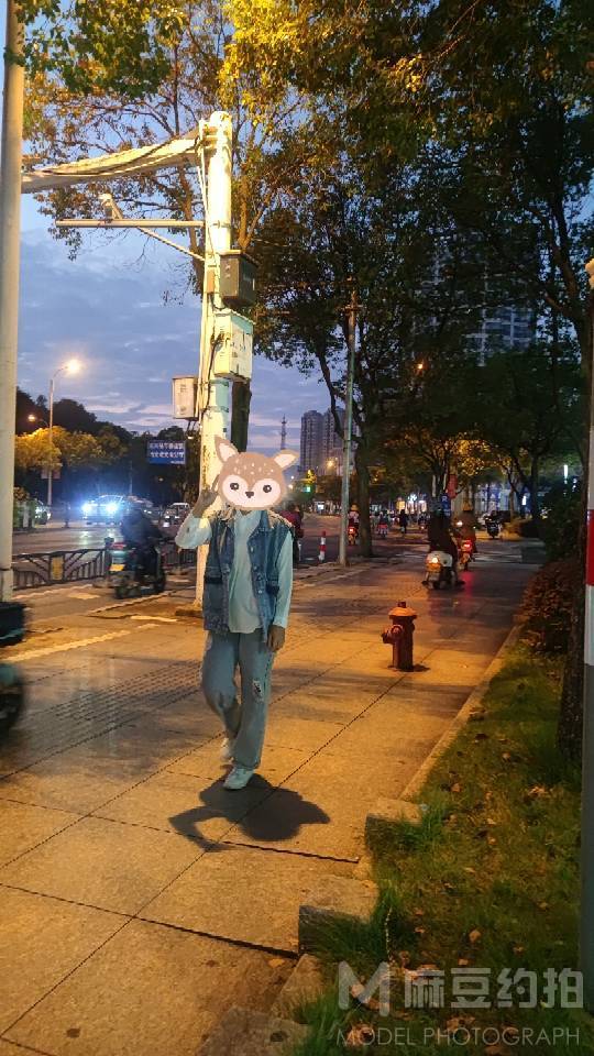 夜景模特