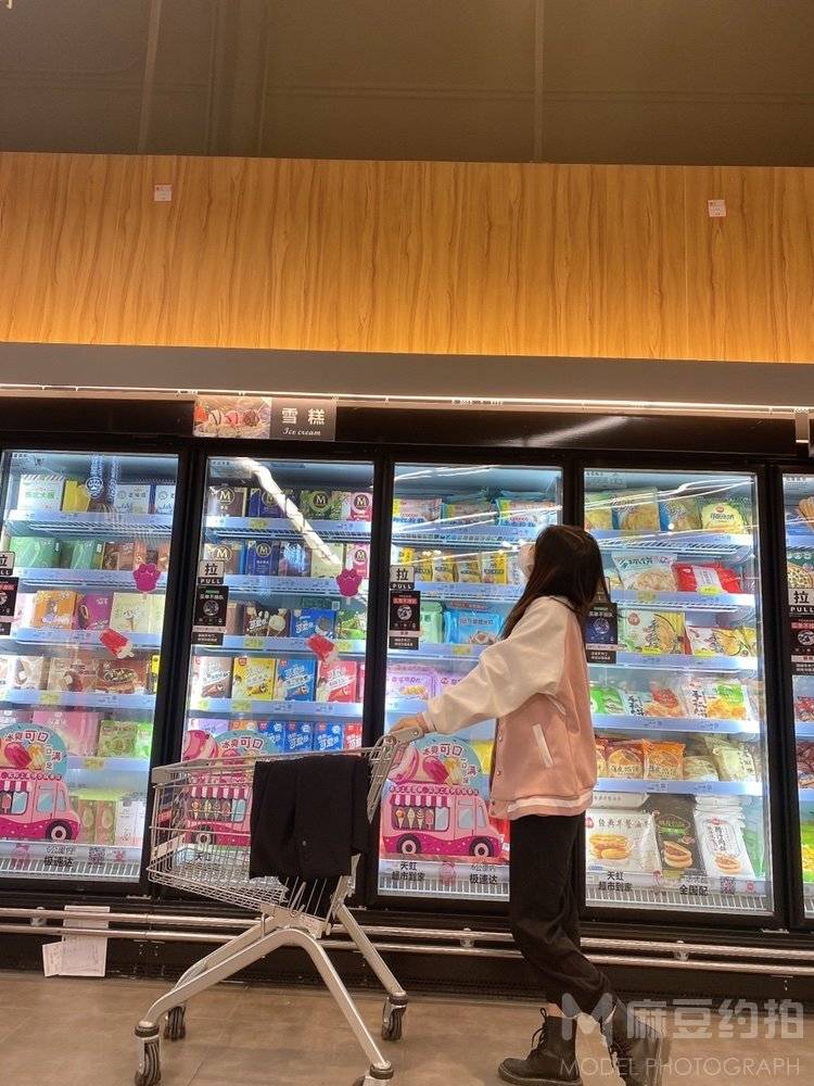 清新模特