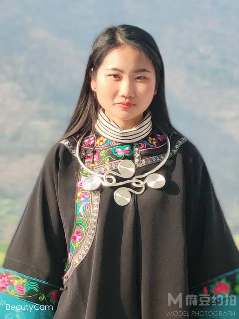 黑白模特