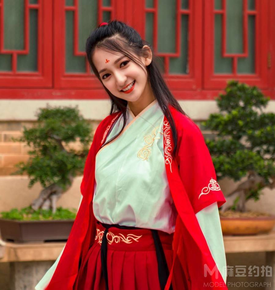汉服模特