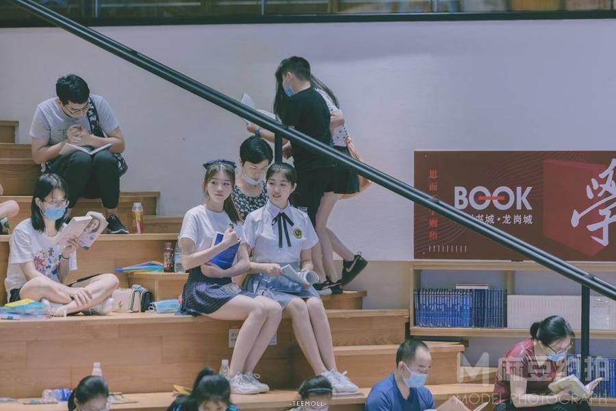 校园模特