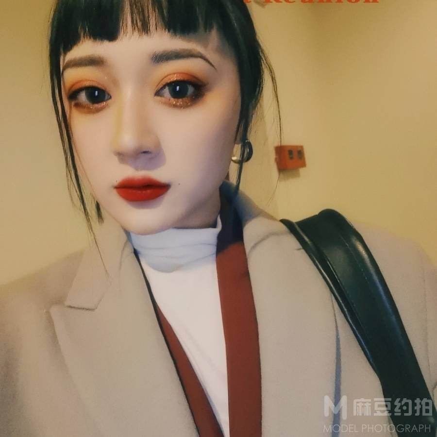 黑白模特