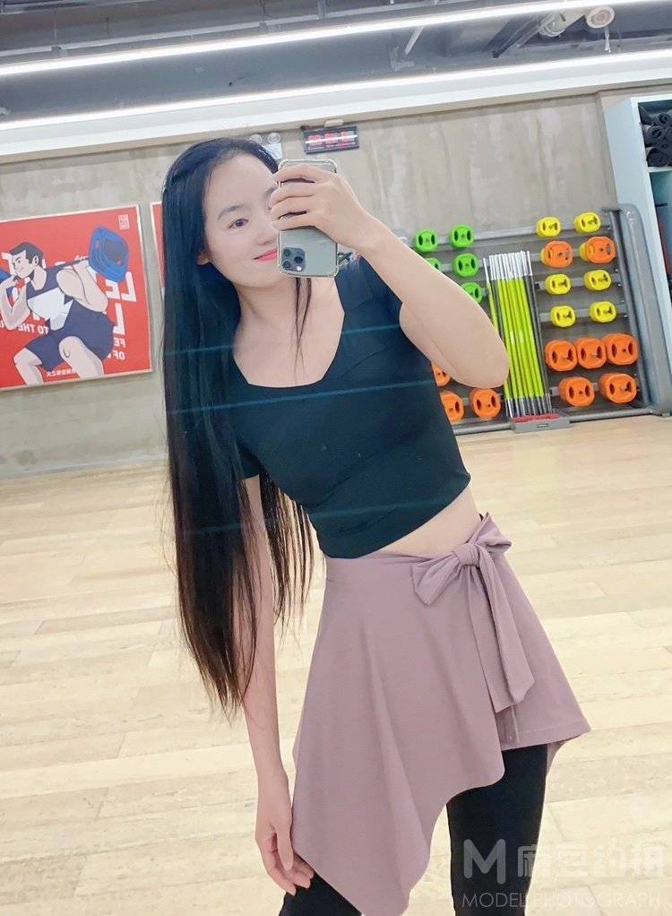 清新模特