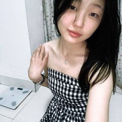 宝丽来模特