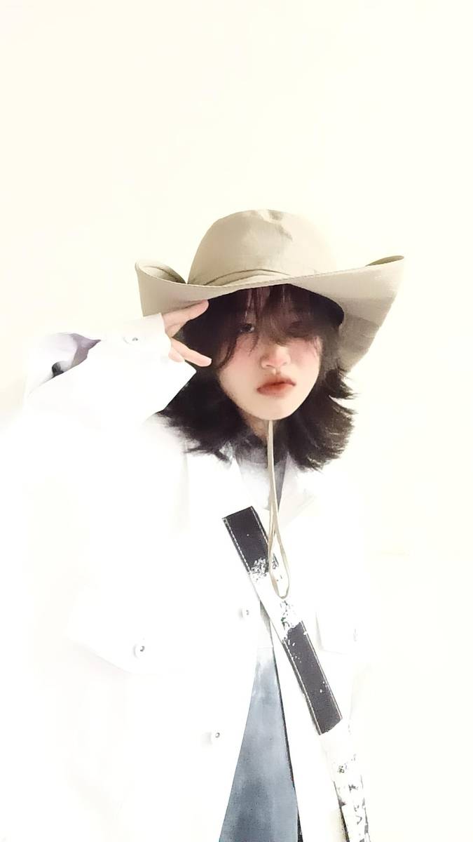 黑白模特