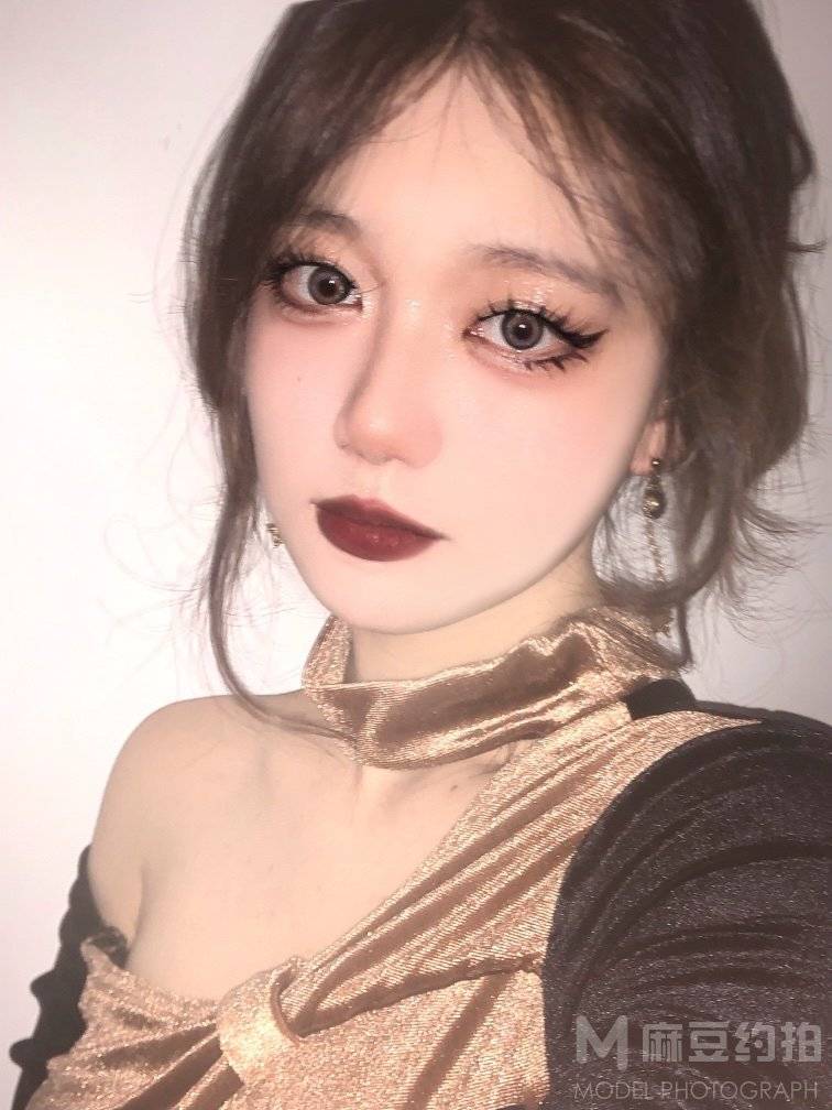 妆容模特