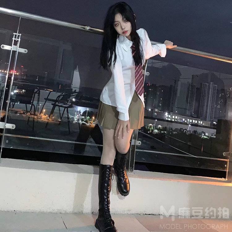 校园模特