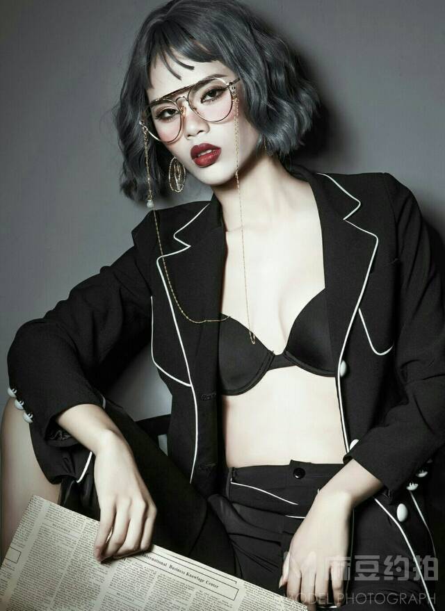 暗黑模特