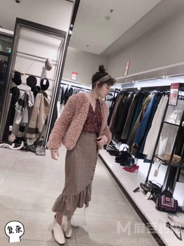 校园模特