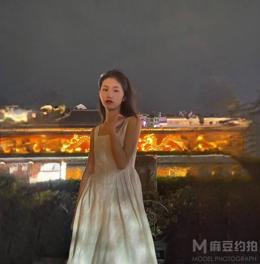 夜景模特