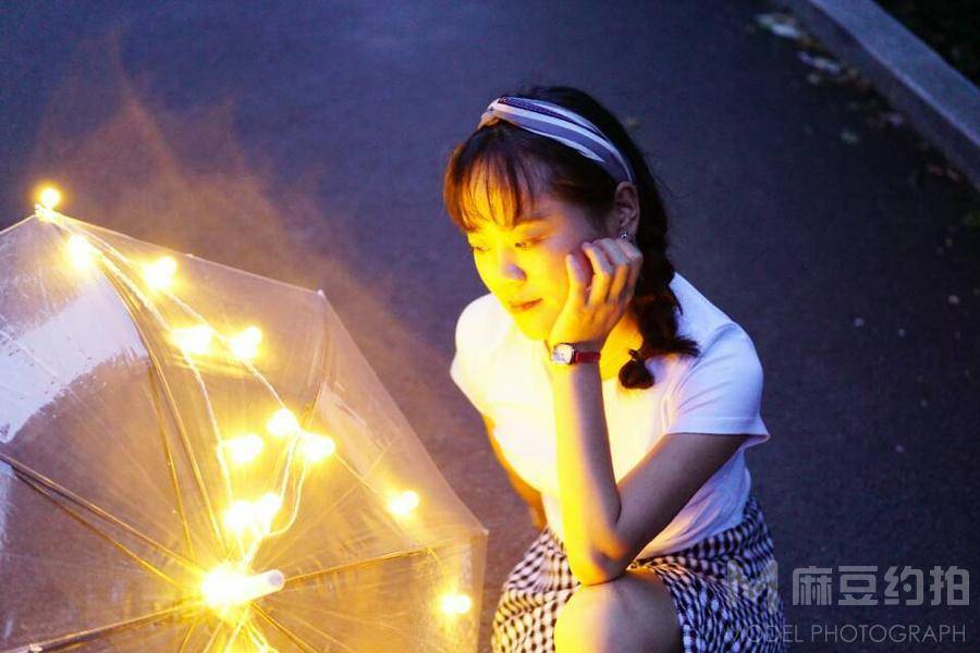 夜景模特
