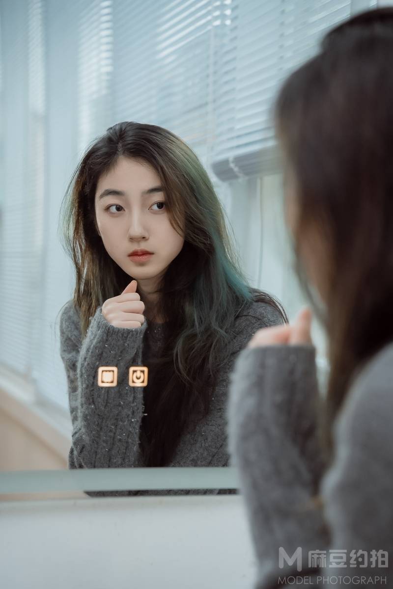 情绪模特