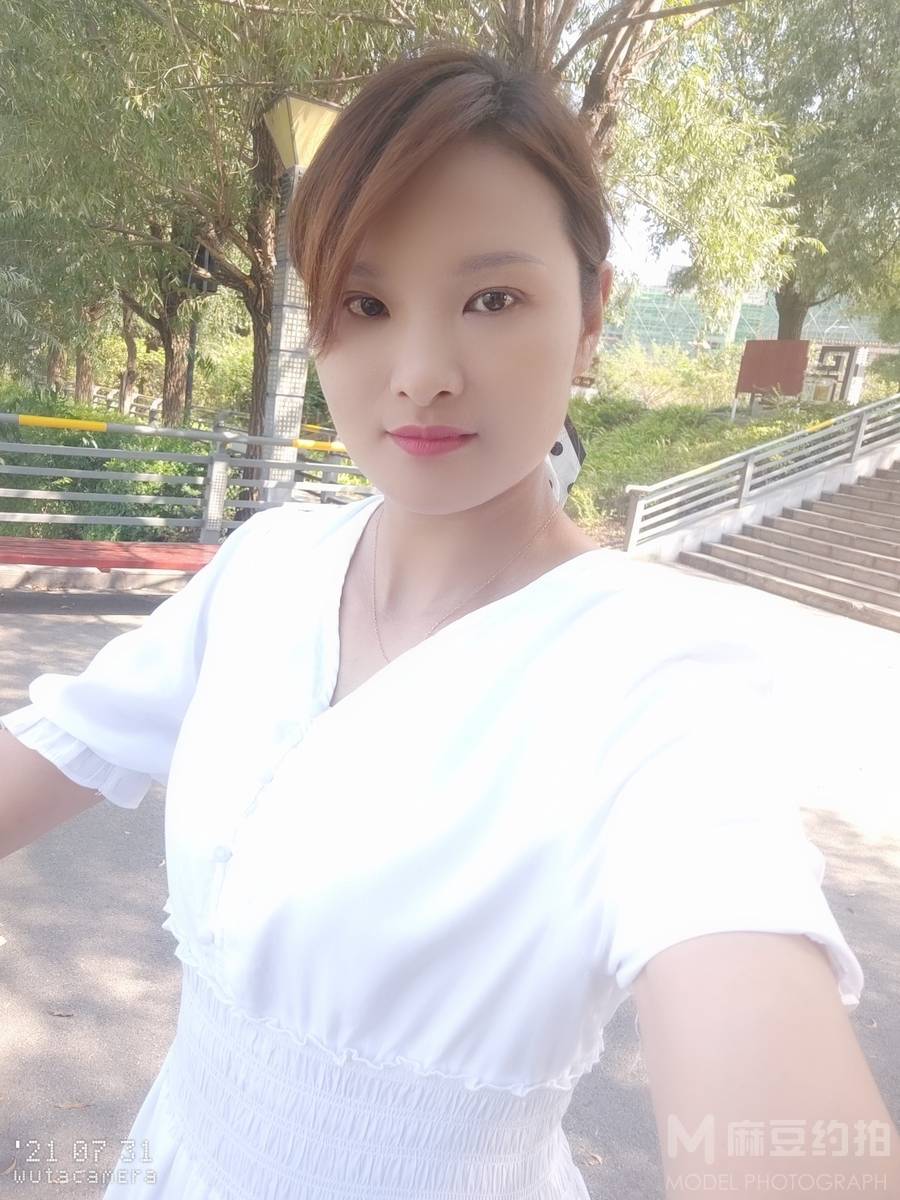 纪实模特