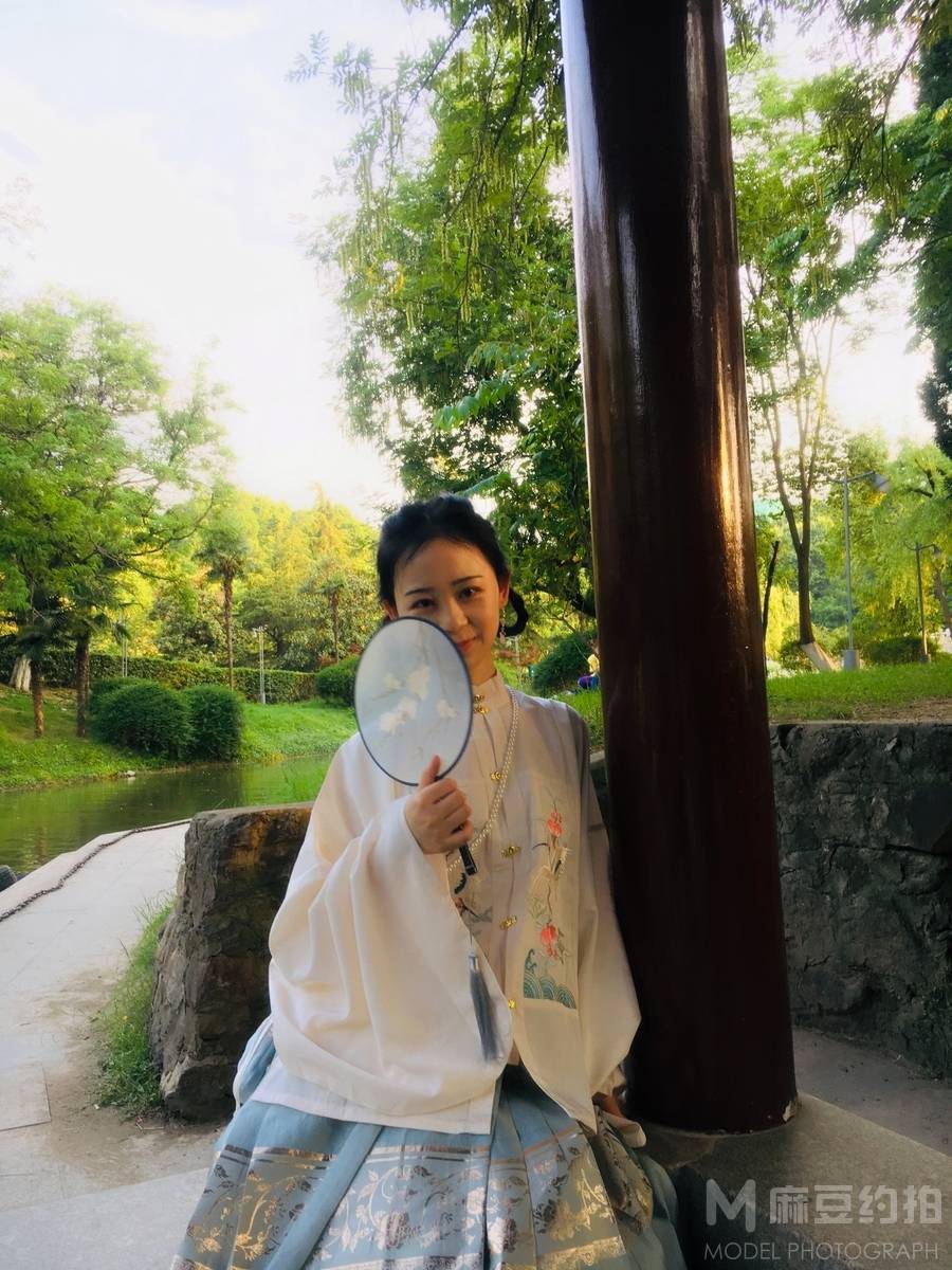 清新模特