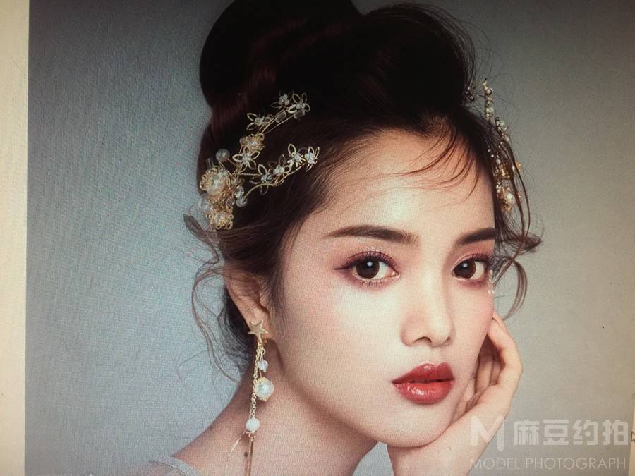 妆容模特