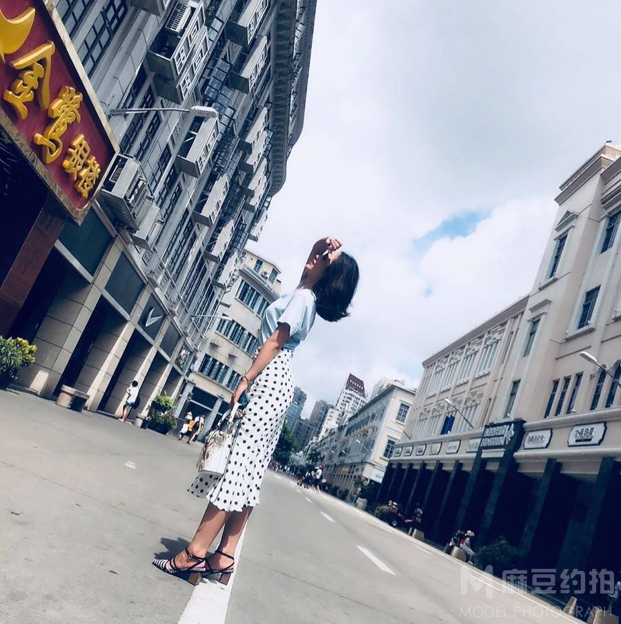 校园模特