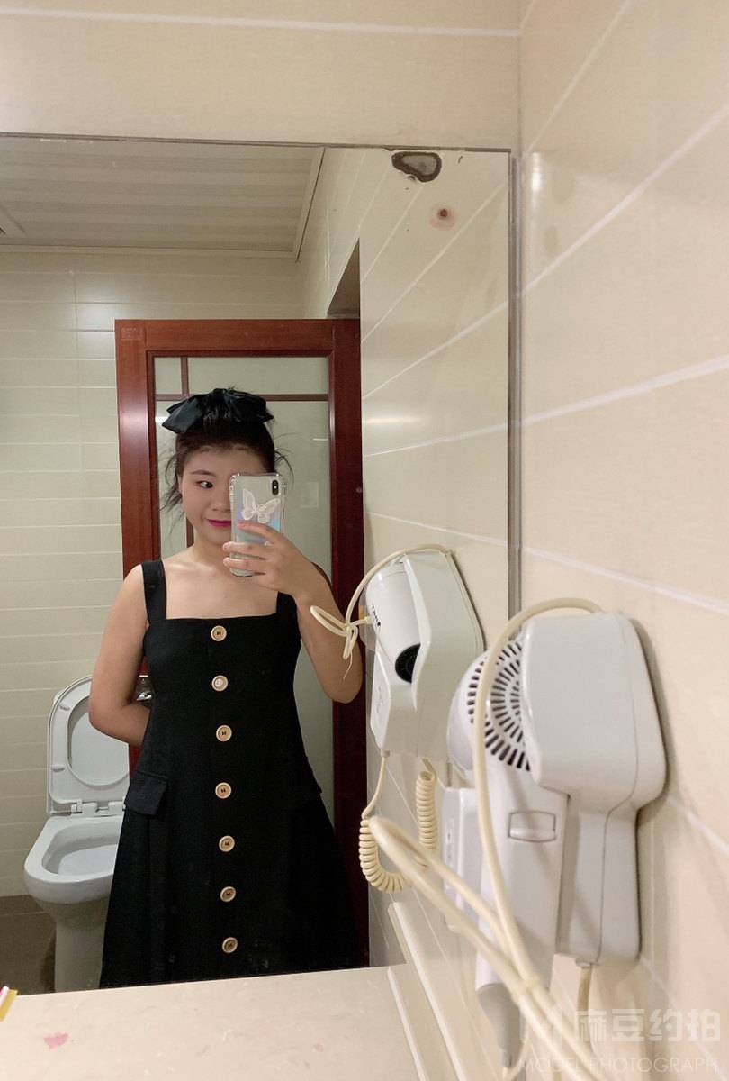 黑白模特