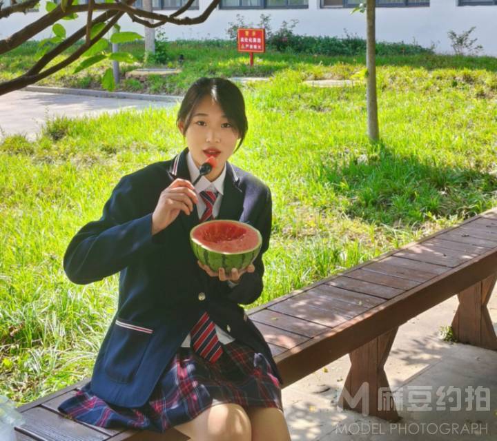 校园模特