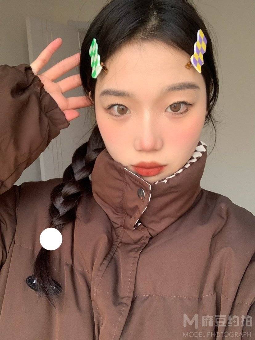 妆容模特