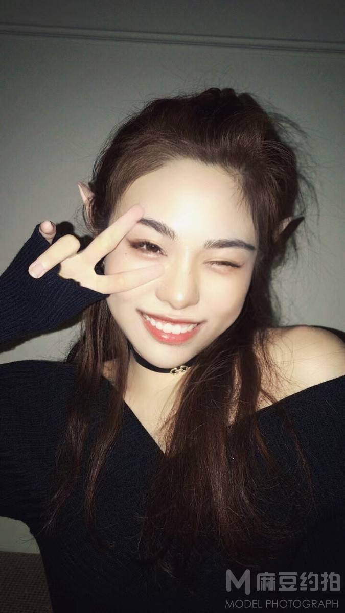 胶片模特