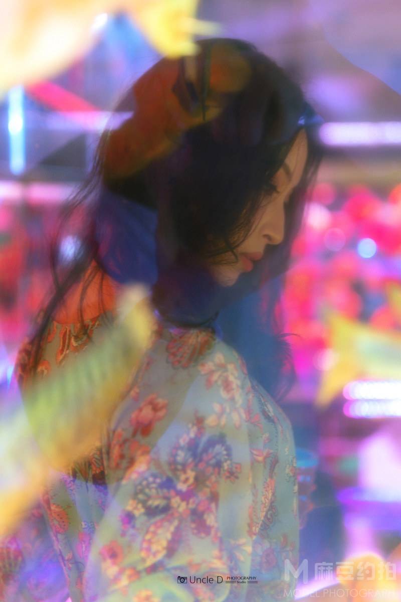 情绪模特