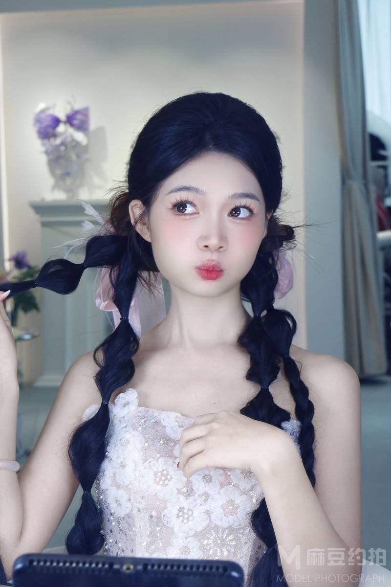 妆容模特