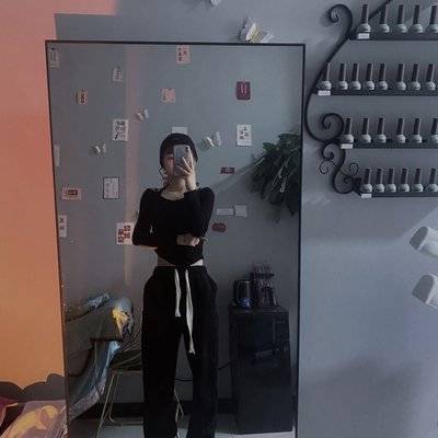 黑白模特
