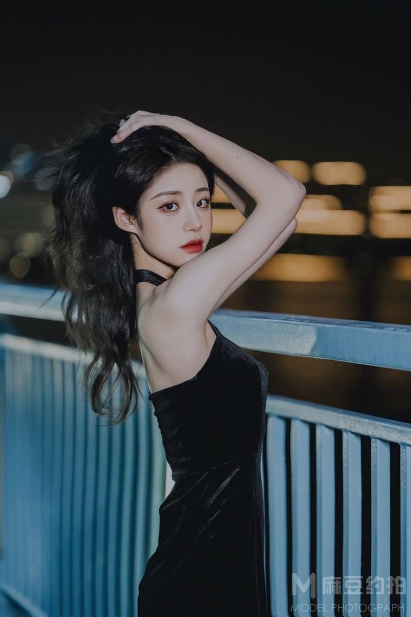 夜景模特